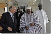 His Highness the Aga Khan meets with President of Mali Amadou Toumani Tour&eacute; at the President&rsquo;s Palace at Koulouba.