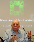 French-born professor Oleg Grabar speaks at a press conference held for the Aga Khan Award for Architecture winners in Doha, Qatar, 24 November 2010.