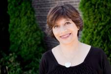 Senator congratulates Dr. Shaheen Shariff Senator congratulates Dr. Shaheen Shariff