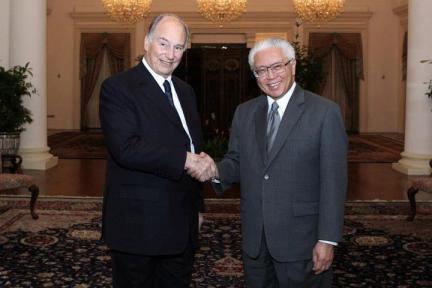 President of the Republic of Singapore Dr Tony Tan with His Highness the Aga Khan | Facebook