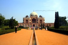 My Unfinished Life: Humayun's Tomb: Where the emperor on the run finally rests!!