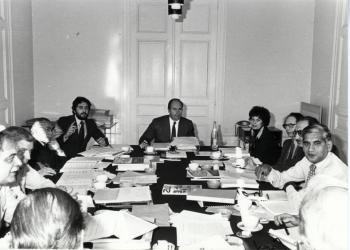 The members of the 1st cycle (1980) Steering Committee,  chaired by His Highness the Aga Khan