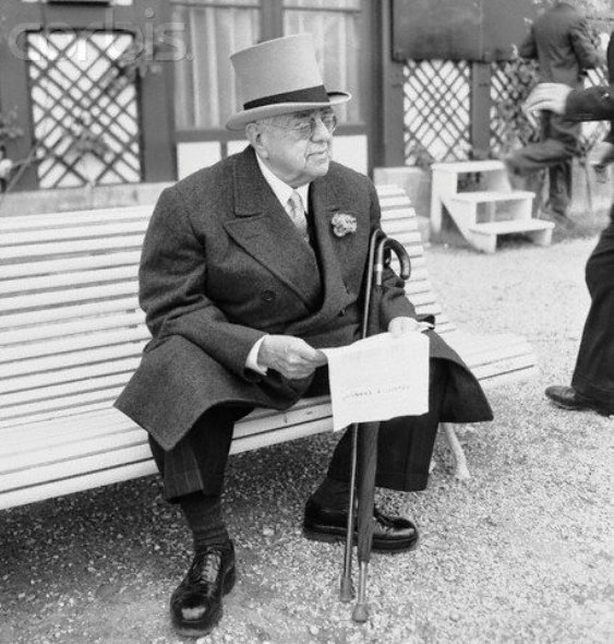 Flickr by Dr Ghulam Nabi Kazi: HRH the Aga Khan III sitting on a bench Flickr by Dr Ghulam Nabi Kazi: HRH the Aga Khan III sitting on a bench