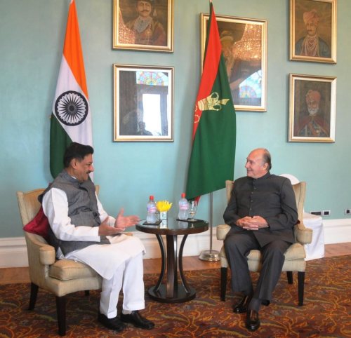 Maharashtra Chief Minister Prithviraj Chavan with spiritual leader, Prince Karim Aga Khan - IV, at Hotel Taj Mahal, in Mumbai on Sept.27, 2013