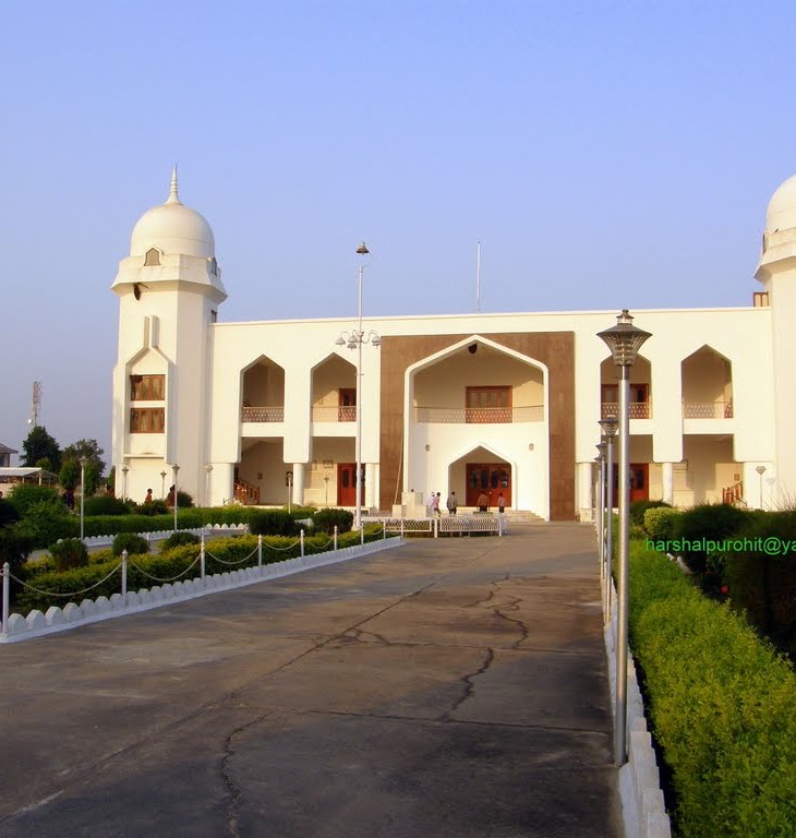 Ismaili Jamatkhana, Methan, India