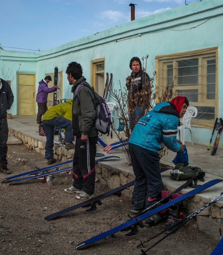 Skiing in Bamiyan, Afghanistan - NYTimes.com