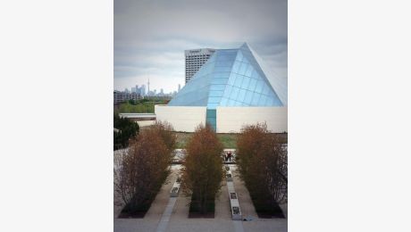 Actor Zaib Shaikh of Little Mosque on the Prairie visits Aga Khan Museum & Ismaili Centre