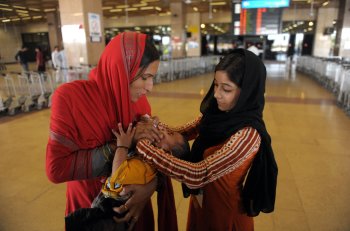 Disease of Pakistan’s Poor Now Worries the Affluent - NYTimes.com