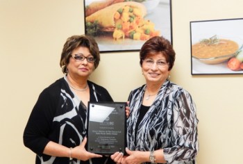 Cooking 25,000 samosas a day - Sisters Shelina Mawani & Nasim Dhanji wins Entrepreneur Award
