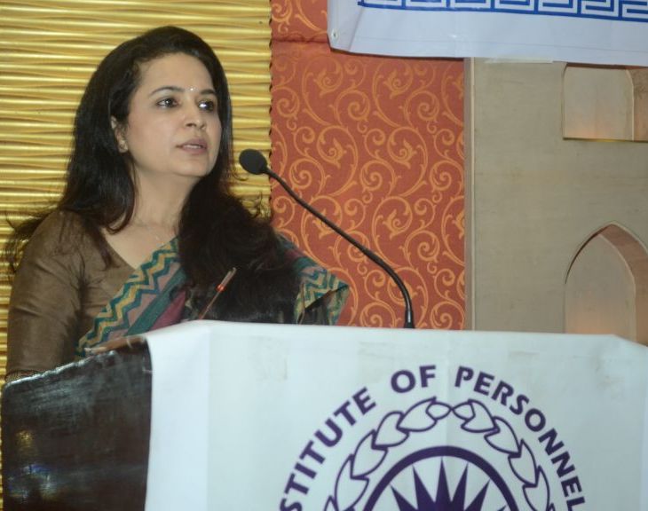 Dr. Farida Virani leads the conference of Association of HR Professionals in India