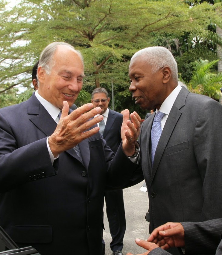Tanzania's Vice-President, Dr Mohamed Gharib Bilal with Prince Karim Aga Khan. On the right is the MP for Tabora North, Mr Shaffin Sumar. Behind His Highness is the Ismaili Council for Tanzania President Aitmadi Jehangir Bhaloo. Photo by VPO