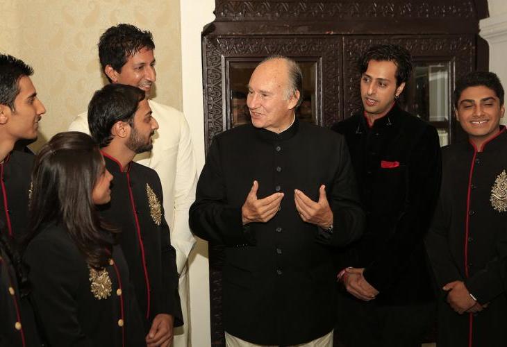 India, 2013 -Mawlana Hazar Imam speaks with murids who performed at the institutional banquet leadership (Photo: The Ismaili/Nazim Lokhandwala)