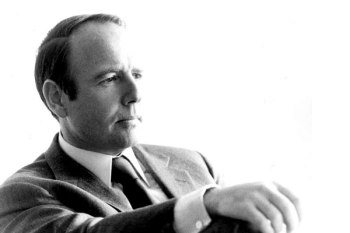 Prince Sadruddin Aga Khan: Two Muslims were awarded with the Human Rights award in the year 1978. Prince Sadaruddin who served as the UN high commissioner for refugees also played a key role in the protection and advocacy of global environment. (Via ARY News)