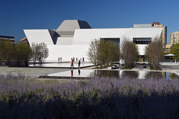 Uniting both the Aga Khan Museum  and Ismaili Centre, Toronto are tranquil gardens of reflective pools and trees by Lebanese architect Vladimir Djurovic, designed to capture the essence of traditional Islamic gardens with a contemporary outlook. (Via The Star Online - Malaysia)