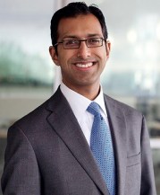 Salim Hirji presents on starting a solo law practice