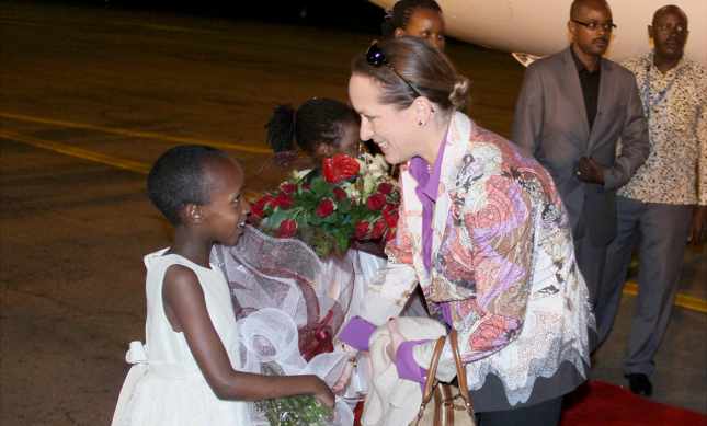 Mawlana Hazar Imam accompanied by Princess Zahra, arrives in Uganda | The Ismaili