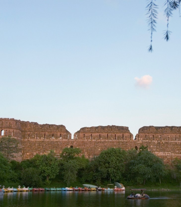 After the partition of India in 1947, the Qila sheltered thousands who were fleeing Delhi, as well as those who had moved there. Many remained until the early 1960s. Photograph Alamy via The Guardian