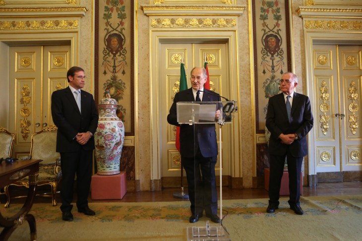 His Highness the Aga Khan making remarks following the signing of the historic agreement as Mr Rui Machete, Portugal¹s Minister of State and Foreign Affairs looks on. - Photo: AKDN/Natacha Cardoso