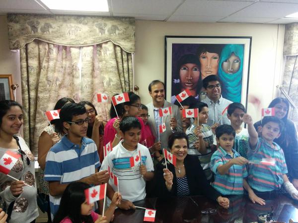 Senator Mobina Jaffer of Canada welcomes visiting Ismaili Muslims of Texas, USA