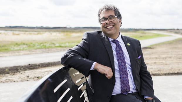 Calgary Mayor Naheed Nenshi says he thinks the vast majority of people in this country would like to help refugees. (Image credit: Chris Bolin, Globe and Mail)