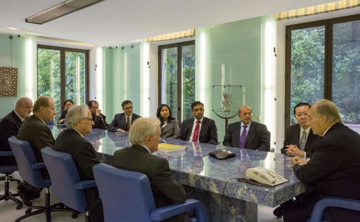 AKTC and the Malaysian delegation in discussions ahead of the signing of the Management Collaboration Agreement in the presence of Penang’s Government Chief Minister, H.E. the Right Honorable Lim Guan Eng, and His Highness the Aga Khan (Image via AKDN Facebook page)