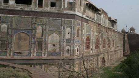 Lahore Fort’s historic Picture Wall to be restored by Aga Khan Culture Service Pakistan (Image via Daily Times)