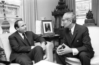 The late Prince Sadruddin Aga Khan with Secretary-General U Thant at his home on 23 June 1971. (Image credit: Teddy Chan, United Nations via Simerg)