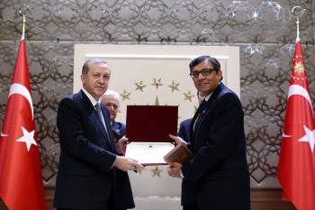 "Scientists have an exceptional place in our history and civilization", says Turkish President Erdoğan and rewards 3 scientists including AKU’s Dr. Bhutta with TUBA Award