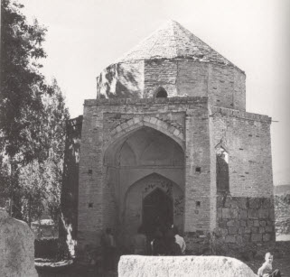 Mausoleum of Imam Mustansir bi'llah (Shah Qalandar) at Anjundan. (Image: The Ismailis: An Illustrated History)