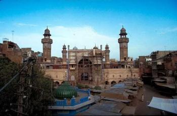 Wazir Khan Mosque Restoration in Lahore, Pakistan (Image Credit: Aga Khan Trust for Culture via Archnet)