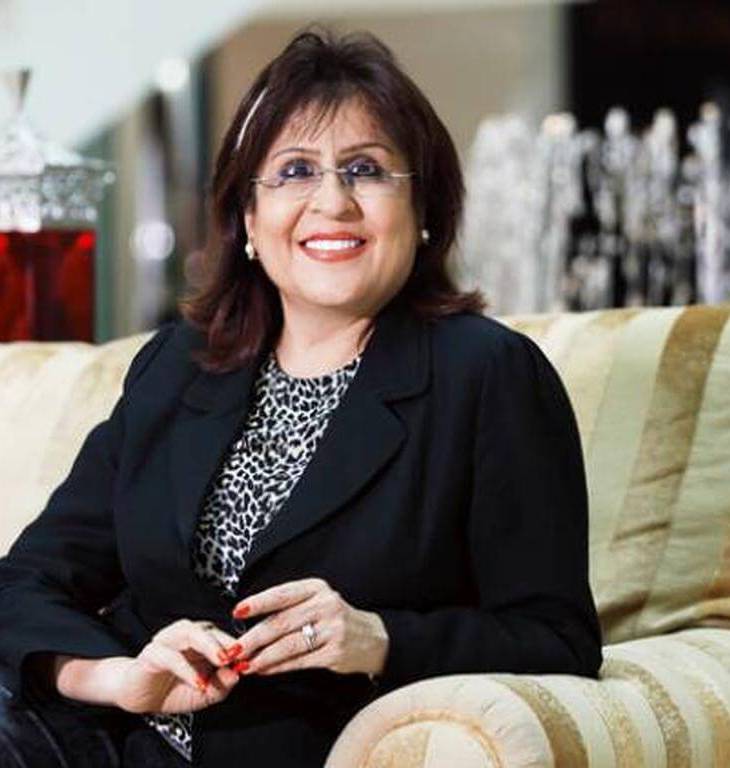 Dubai Holiday Inn CEO Roxana Jaffer receives Women Leadership Achievement Award 2015