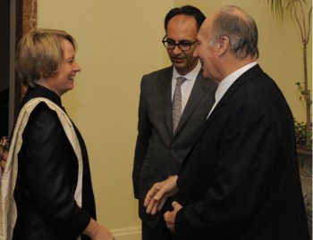 Doha, Qatar. October 24, 2010: Veronika Hofer meets His Highness Prince Karim Aga Khan IV during the presentation of the Aga Khan Award for Architecture, as Farrokh Derakhshani, Director of the Award looks on. image credit: Veronika Hofer / Arte