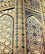 Corner detail of the portal minaret, Masjid-i Bibi Khanum. Photo: Archnet