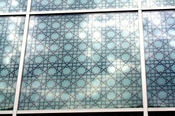 Light and reflections are everywhere at the Aga Khan Museum. Brilliantly designed by Maki, light and reflections enhance the experience, rather than distract the visitor. Amazing! Photo: © Canadian and World Tourism/Cactus Rock New Media Ltd.