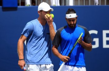 Canadian pair Philip Bester, Adil Shamasdin knock Novak Djokovic out of Rogers Cup doubles