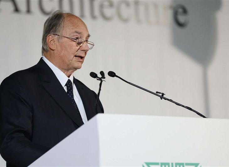 Watch Speech by His Highness the Aga Khan delivered at the Award for Architecture Ceremony (AKDN Video)