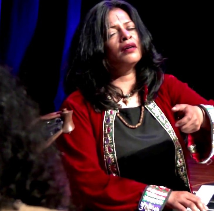 Unplugged - Toronto welcomes Abida Parveen (Azalea, Justin, Gurpreet) - YouTube