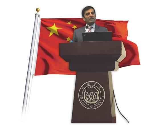 Picture 1: Rahman Jamal delivering his introductory lecture at CDHAW of Tongji University to 200 Chinese engineering students on Industrie 4.0. (Picture Credit: Computer&Automation, Fotolia, ralwayfx)