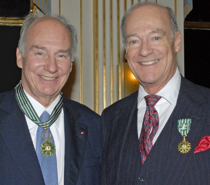 2010-11-09: The Government of France conferred honours on His Highness Prince Karim Aga Khan (l) and Prince Amyn (r) for their contributions to culture, both personally and through the activities of the Aga Khan Development Network at the Ministry of Culture in Paris,. (Image credit: FARIDA BRÉCHEMIER GUERDJOU / MCC)