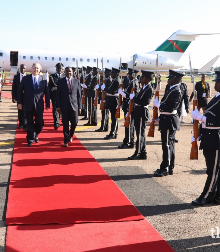 Mawlana Hazar Imam at Entebbe Airport as the Uganda Police Band plays the Nashid al Imamah and the Ugandan National Anthem. PHOTO: THE.ISMAILI / RAFIQ HAKIM