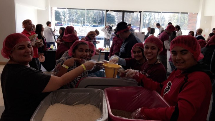 Over 500 Ismaili volunteers of all ages, assembled 80,000 meals for Atlanta’s children and seniors in need