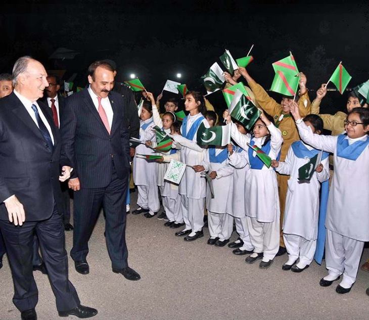 Pakistan's Foreign Minister Welcomes His Highness the Aga Khan