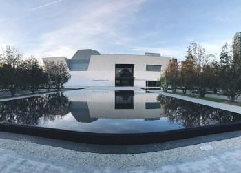 Aga Khan Museum Toronto, <a href="https://www.flickr.com/photos/malikaladak/34440083053/">Malika Ladak,</a> <a href="https://creativecommons.org/licenses/by-nd/2.0/">Creative Commons</a>.