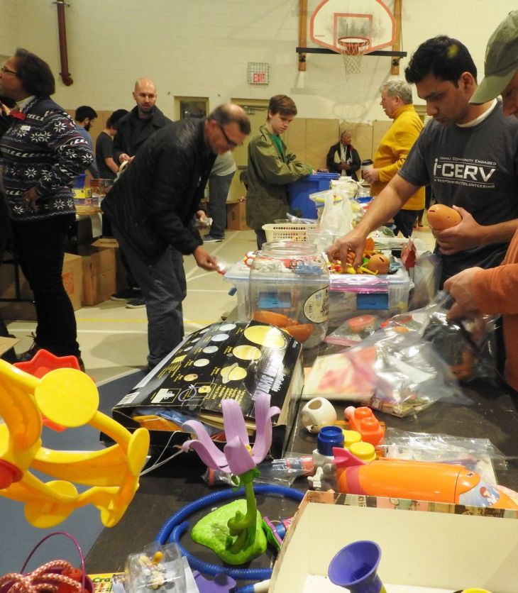 Ismaili Muslim Volunteers in USA Celebrate Martin Luther King with day of community service