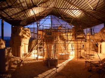 Restoration of Noh Gunbad, Balkh restoration projects, Aga Khan Historic Cities Programme, Afghanistan. | AKDN / Simon Norfolk