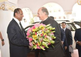 His Highness Prince Karim Aga Khan meeting Andhra Pradesh and Telangana Governor E.S.L Narasimhan