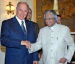 Close relations: Aga Khan IV with President A.P.J. Abdul Kalam in New Delhi in 2006.