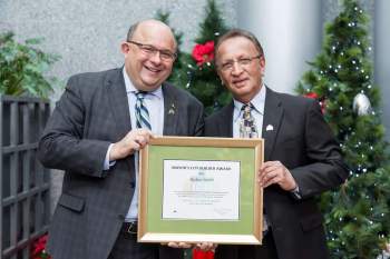 Basheer Habib receives Kitchener Mayor's City Builder Award
