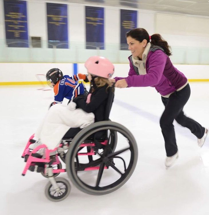 Olympic medallist Jamie Sale and Shakeel Gaidhar give kids a twirl