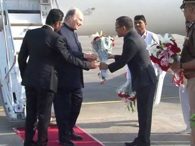 His Highness Prince Karim Aga Khan Welcomed at Ahmedabad Airport